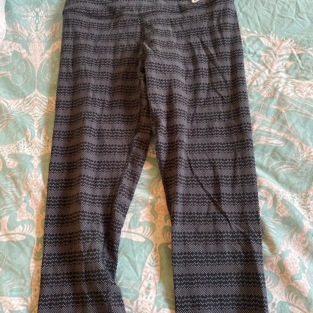Cropped nike leggings size small